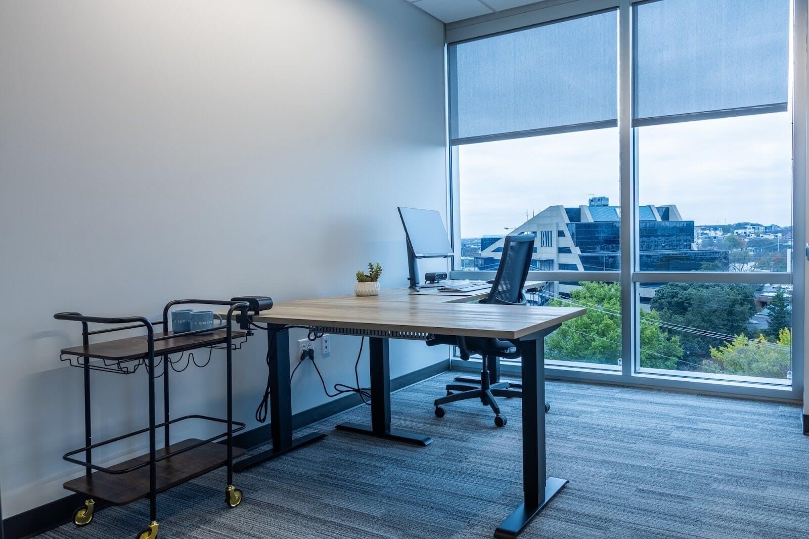 Espaces an office all your own 5 features to consider before choosing a dedicated office space