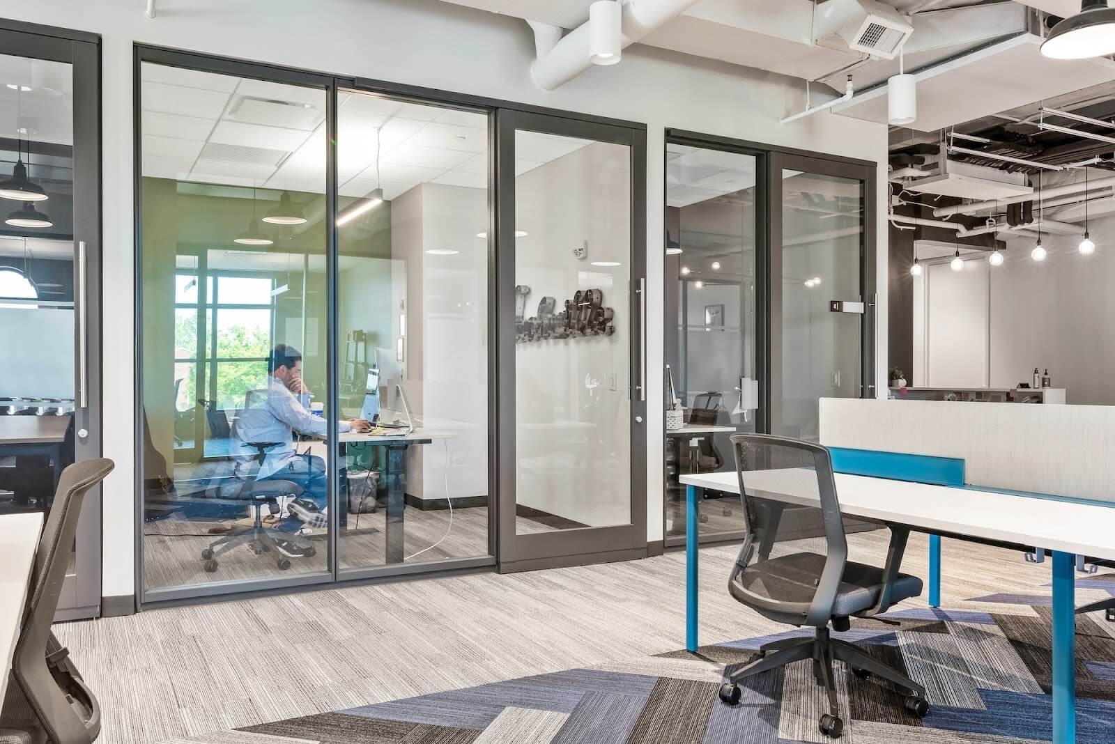 Espaces from home office to professional space why entrepreneurs should consider dedicated offices tn
